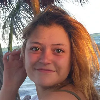 Holiday portrait eye correction example
